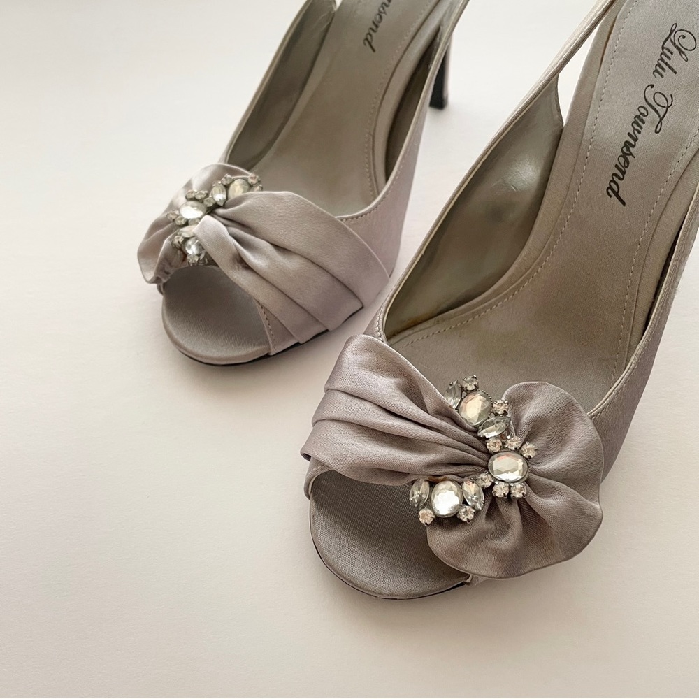 Lulu Townsend Satin Silver Heels Size 7